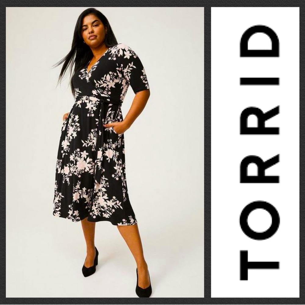 Surplice Wrap Midi Dress in Alessa Floral Deep Black NWT $90 Size 4